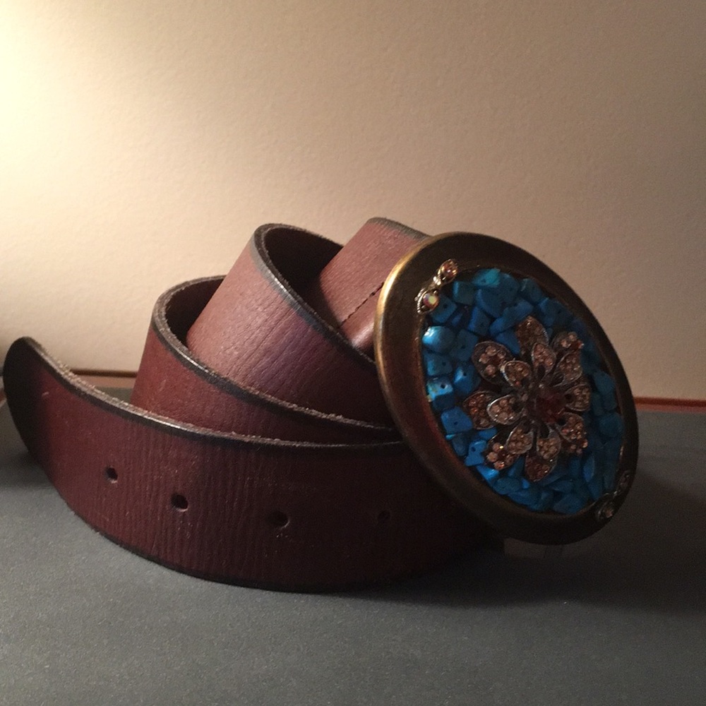 Leather belt, size Large, in good condition